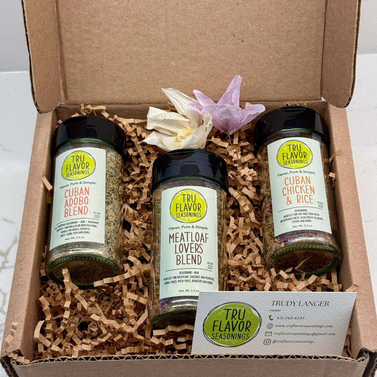 TruFlavor Signature Gift – Kraft Box, Ribbon & Dried Flowers